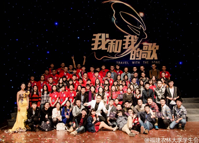 独角戏《一个人的房间》